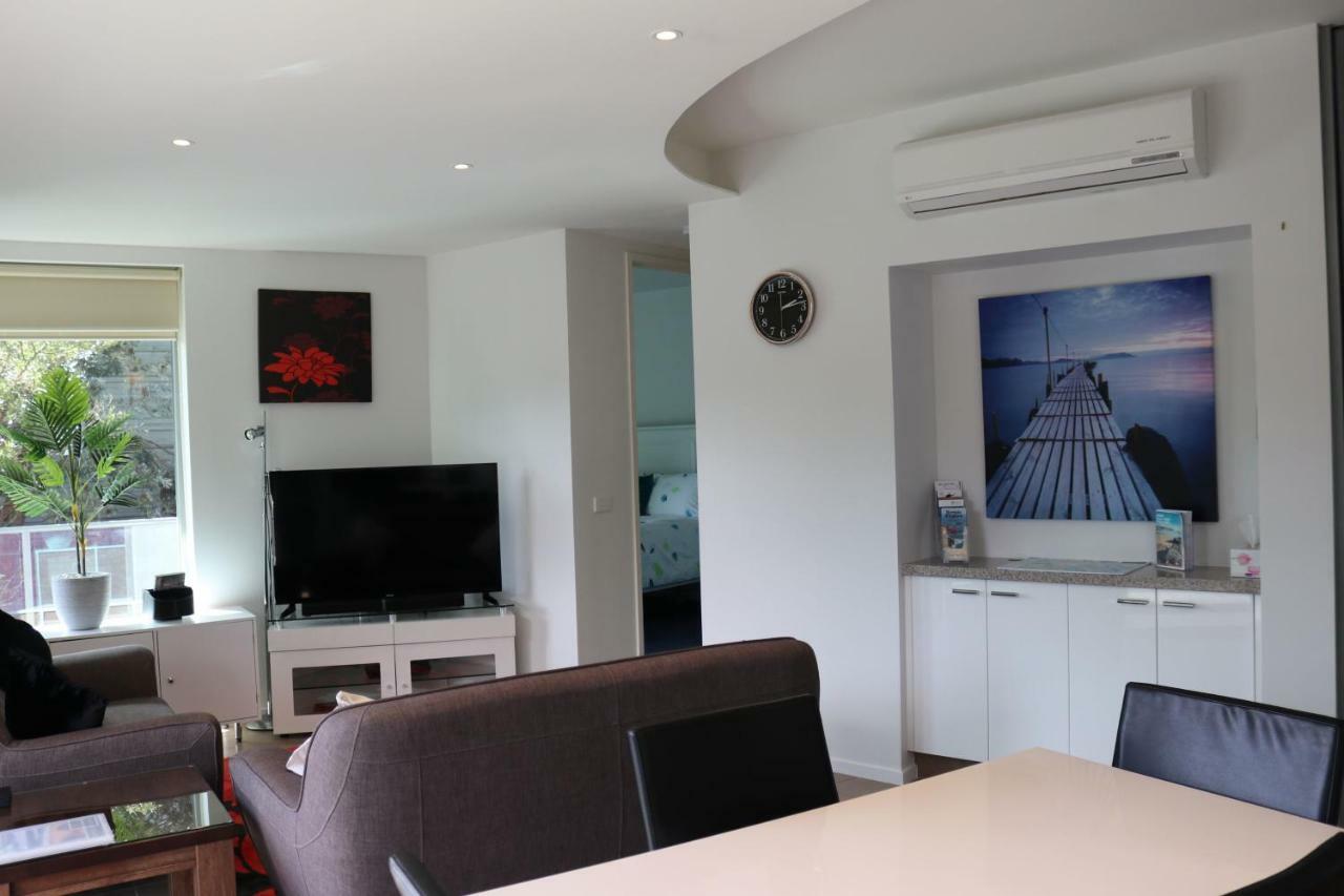 130 At The Waves Apartamento Cowes Exterior foto