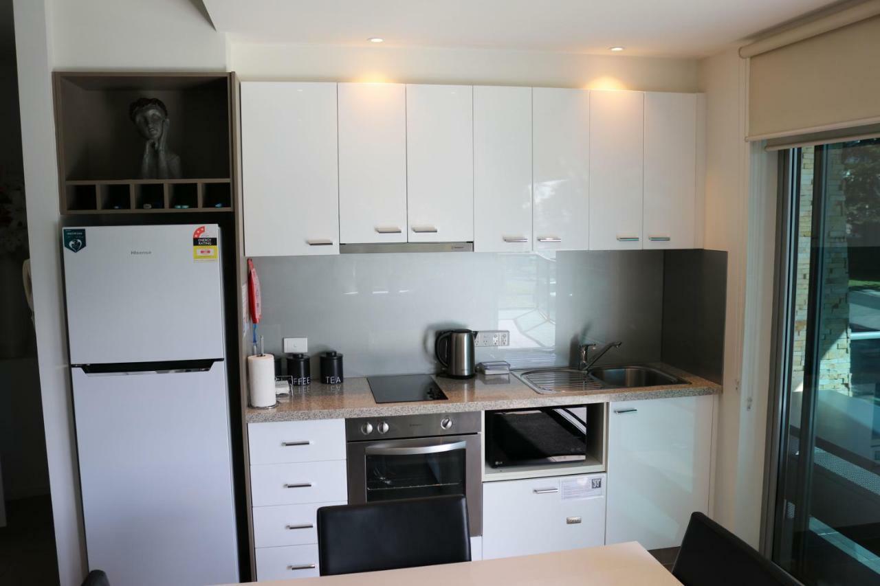 130 At The Waves Apartamento Cowes Exterior foto